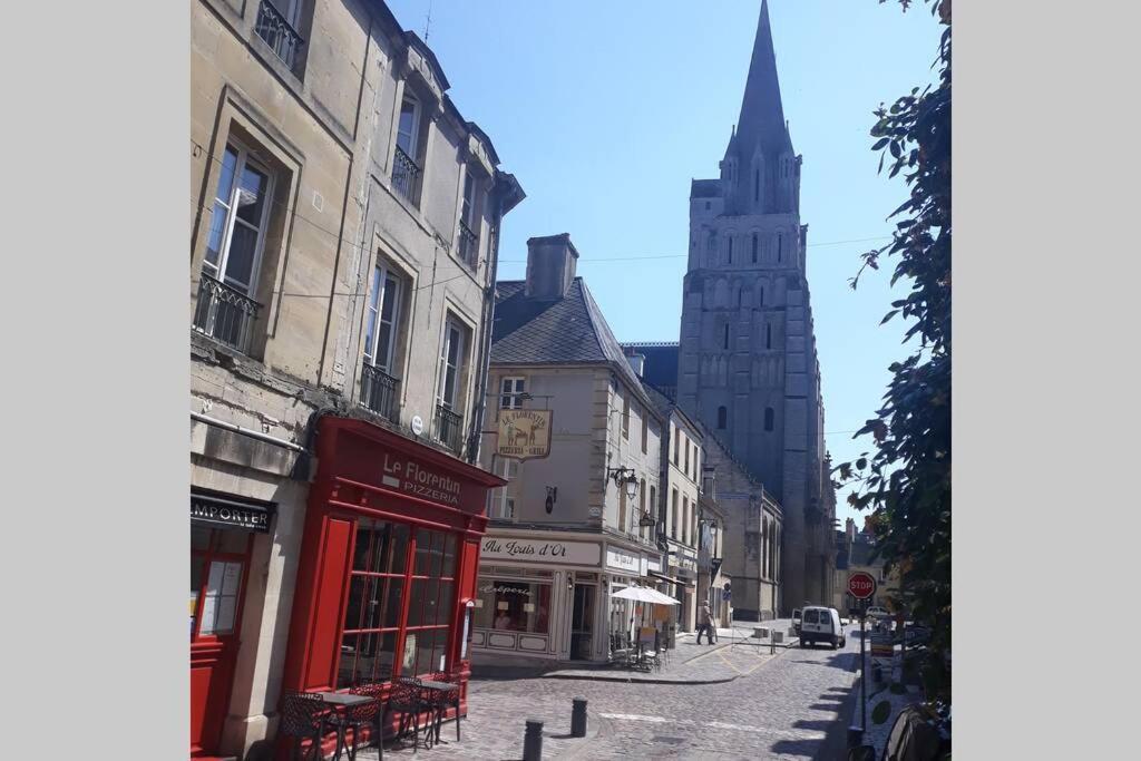Au Coeur Du Vieux Bayeux, Logement De Charme Lägenhet Exteriör bild
